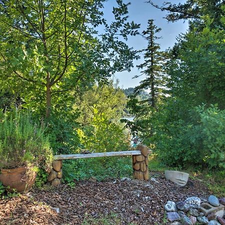 Quaint Riverside Reprieve With Kayaks And Floats! Brookings Exterior foto